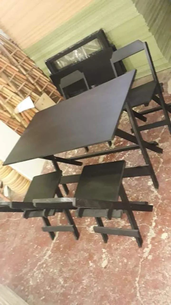 Jogo mesa 120x70 4 cadeiras novas 