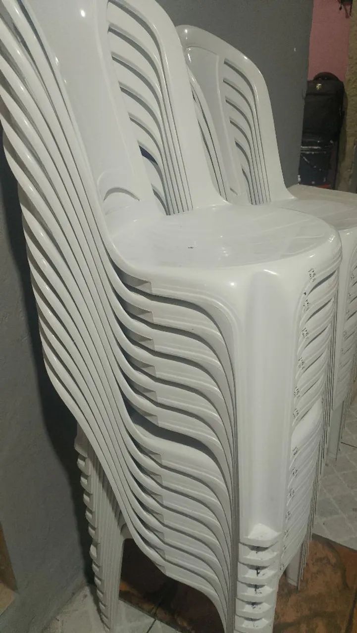 Cadeiras470079649119610880