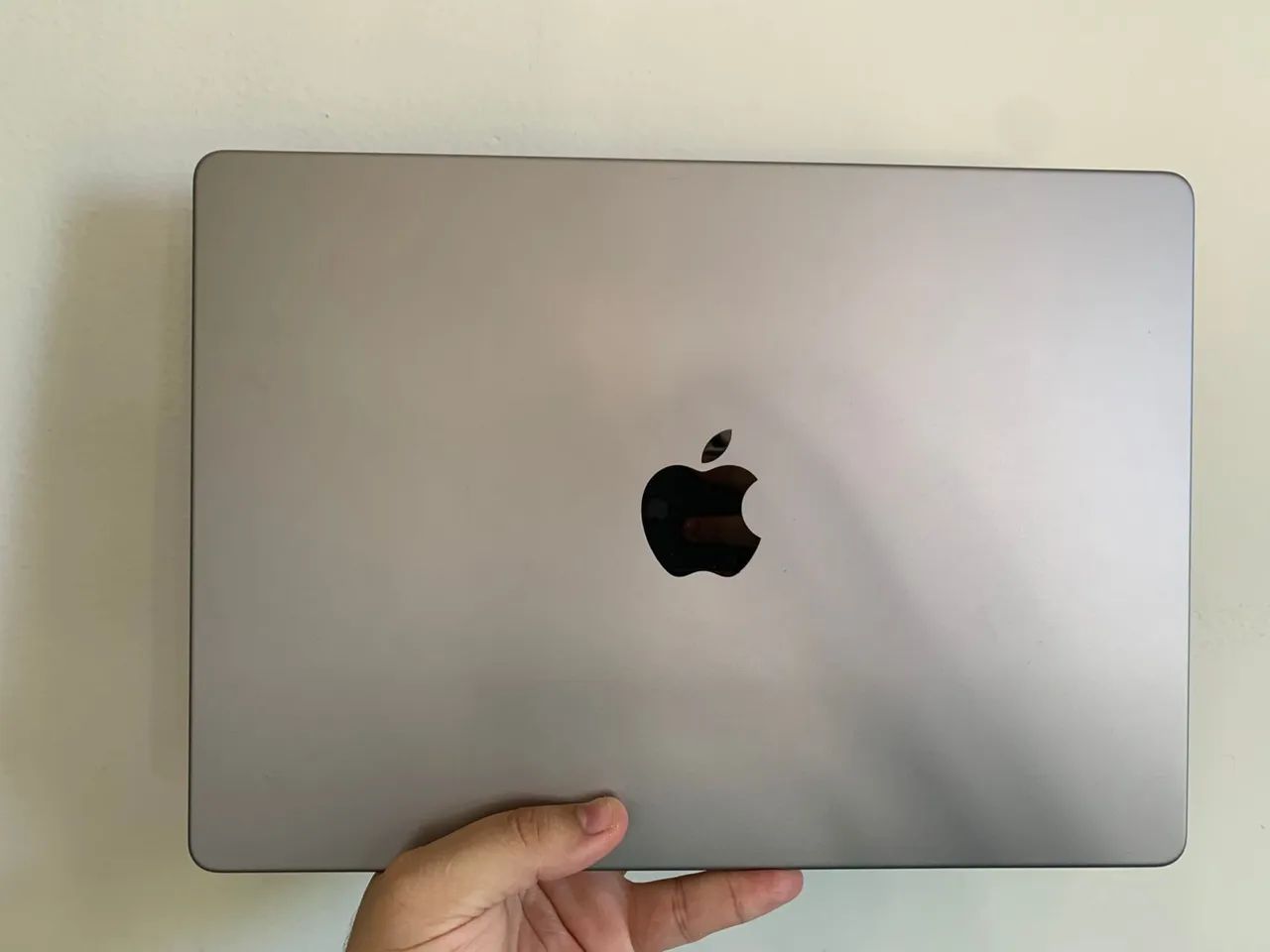 Macbook Pro 2021 M1 Pro 16GB / 512GB SSD 14 Pol