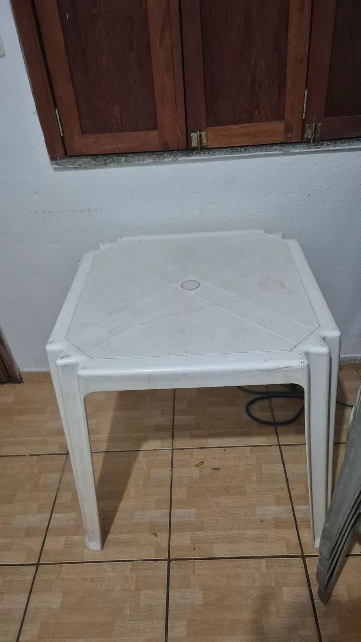 Jogo de mesa com 4 cadeiras  - Foto 3