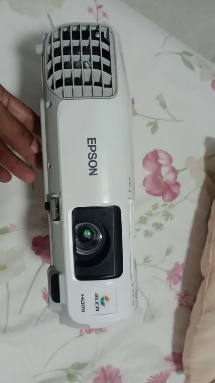 Projetor espon S27 cabos bolsa e controle funcionando perfeitamente 