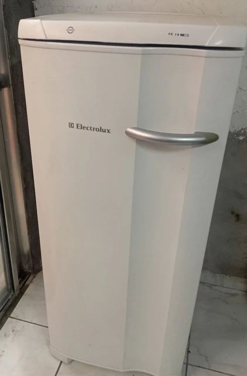 FREEZER VERTICAL 