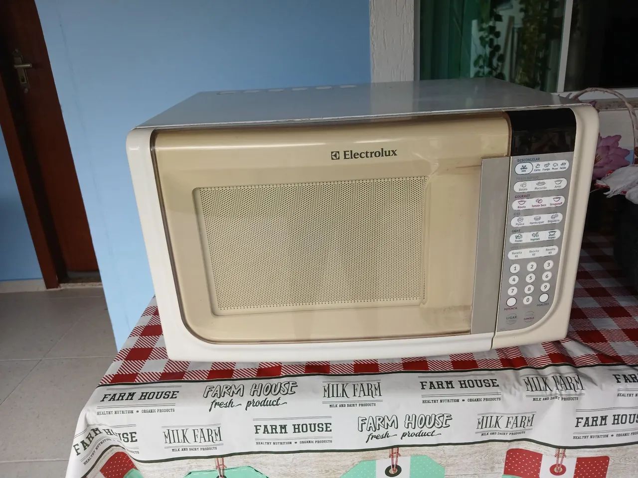 Vendo Microondas Electrolux 31 litros 