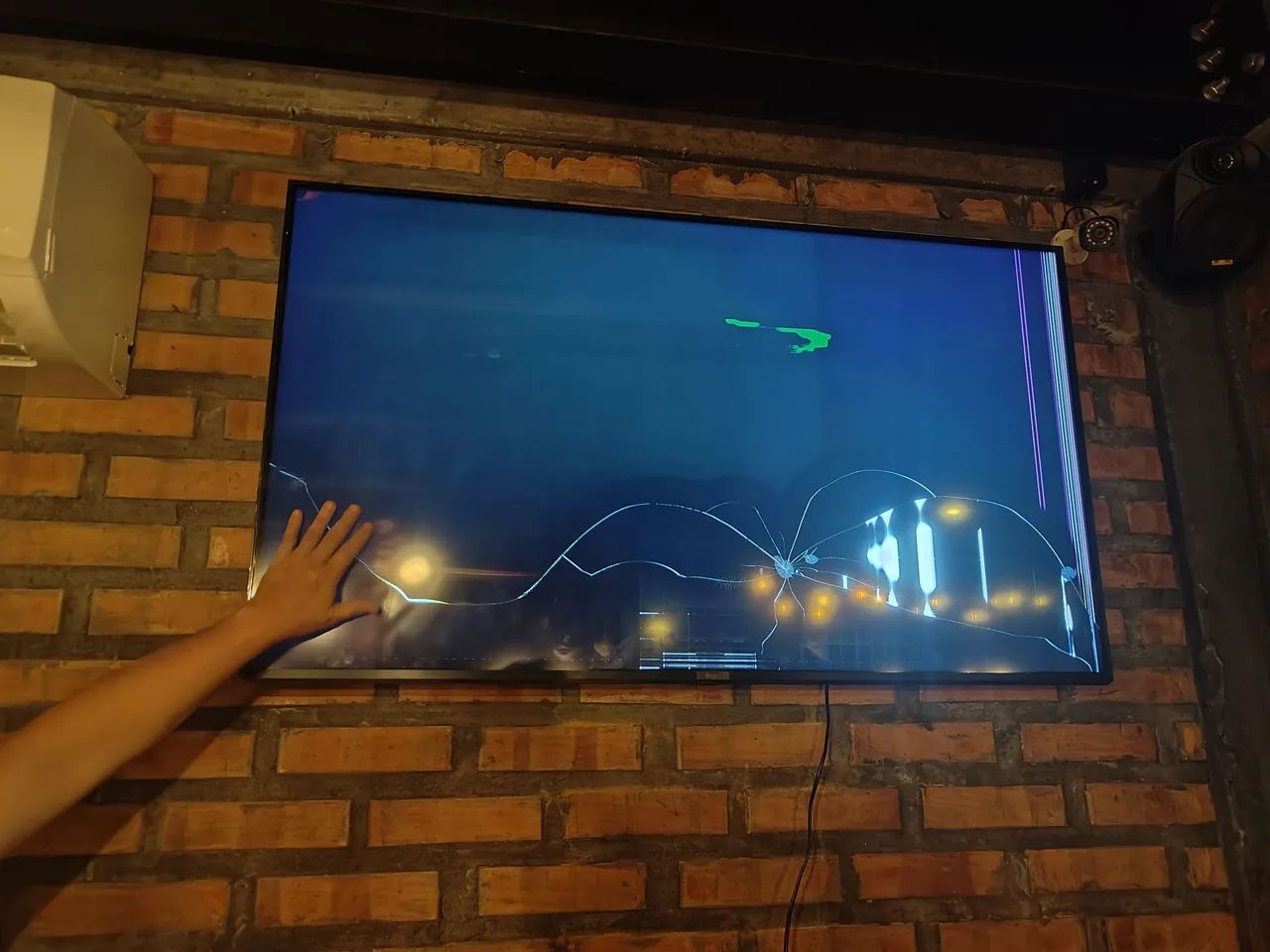 Vendo TV LG com defeito - Foto 3