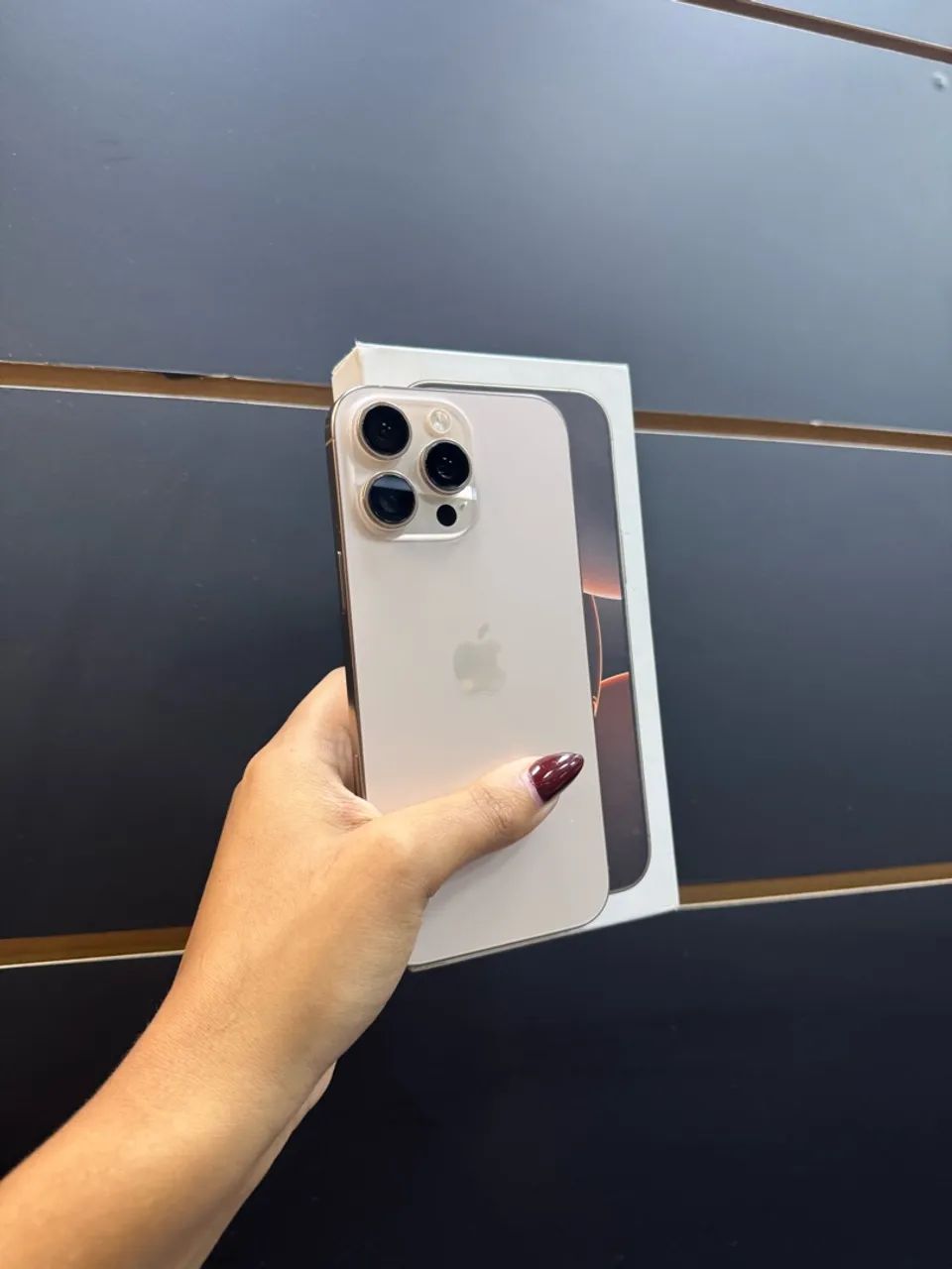 IPHONE 16 PRO MAX 256 GIGAS COM CAIXA  - Foto 5