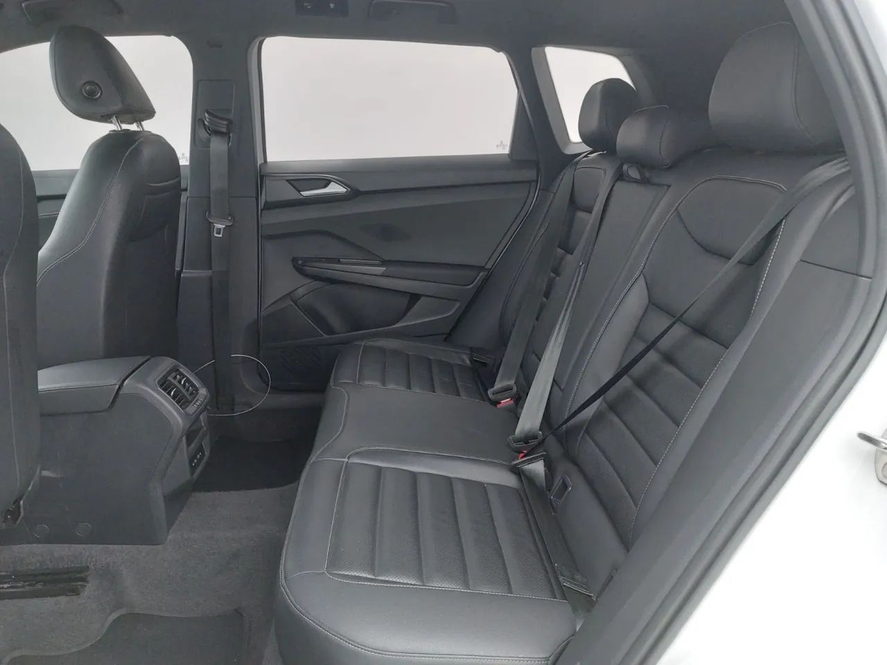Volkswagen Taos Highline 1.4 250 TSI Flex Aut., foto 17 de 18