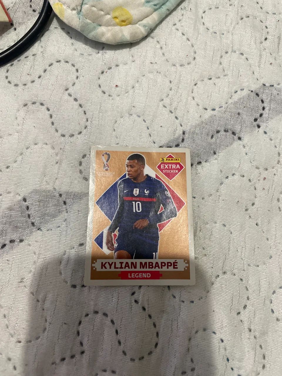 Figurinha legend do mbappe 2022 OURO