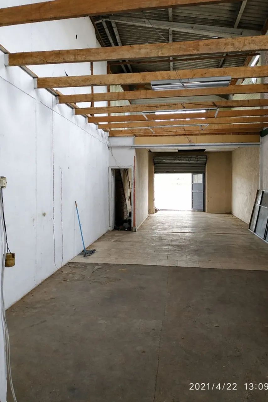 Sala/Loja Comercial com 96 m² no Capão da Imbuia - Foto 2