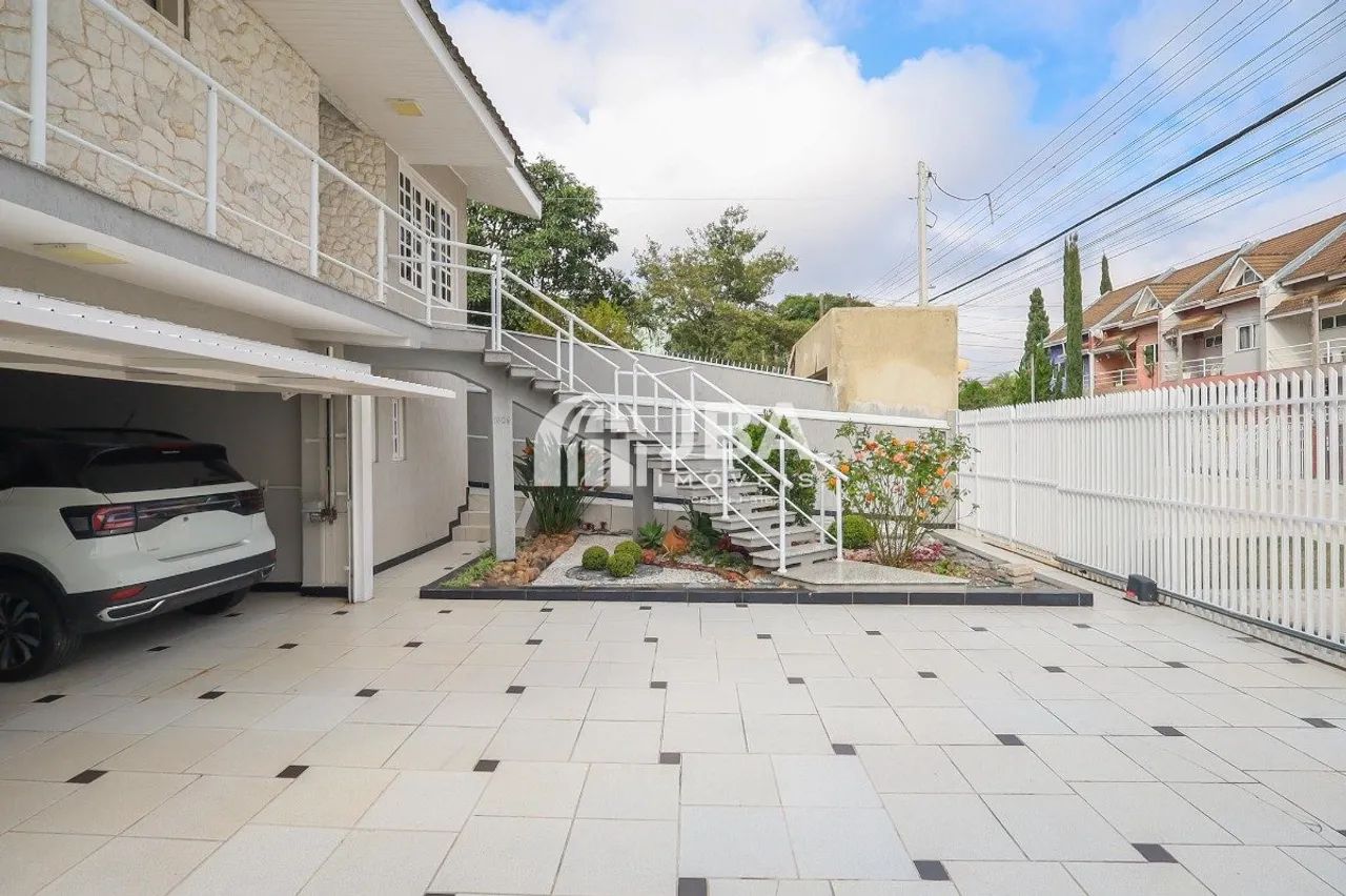 CASA AMPLA, CONSERVADA - SUB-SOLO E EDÍCULA - Foto 3