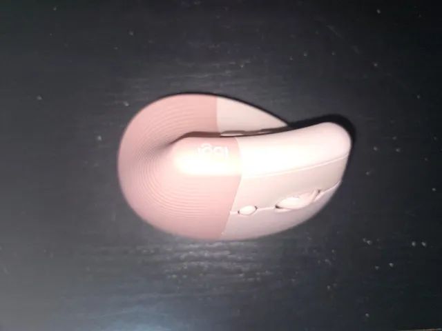 Mouse Sem Fio Logitech Lift Vertical - Rosa - Foto 2