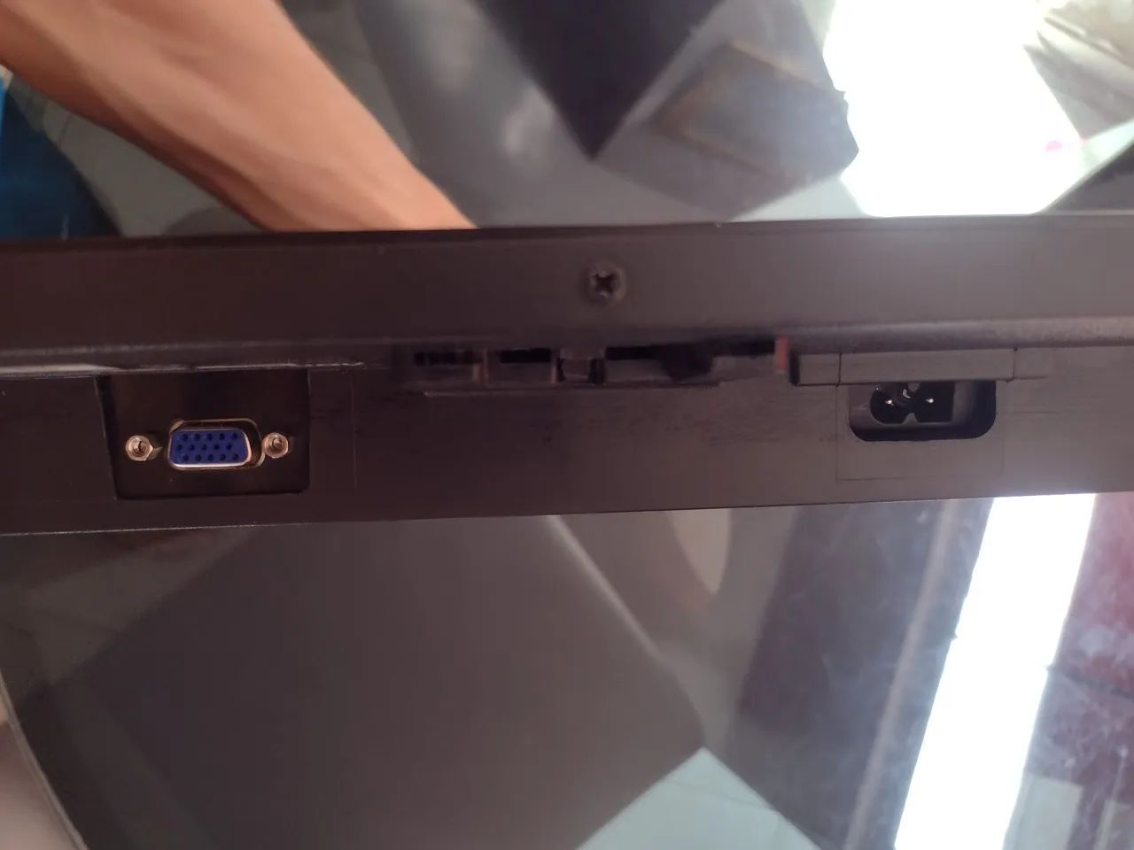 Monitor AOC Led 18.5 polegadas  - Foto 4