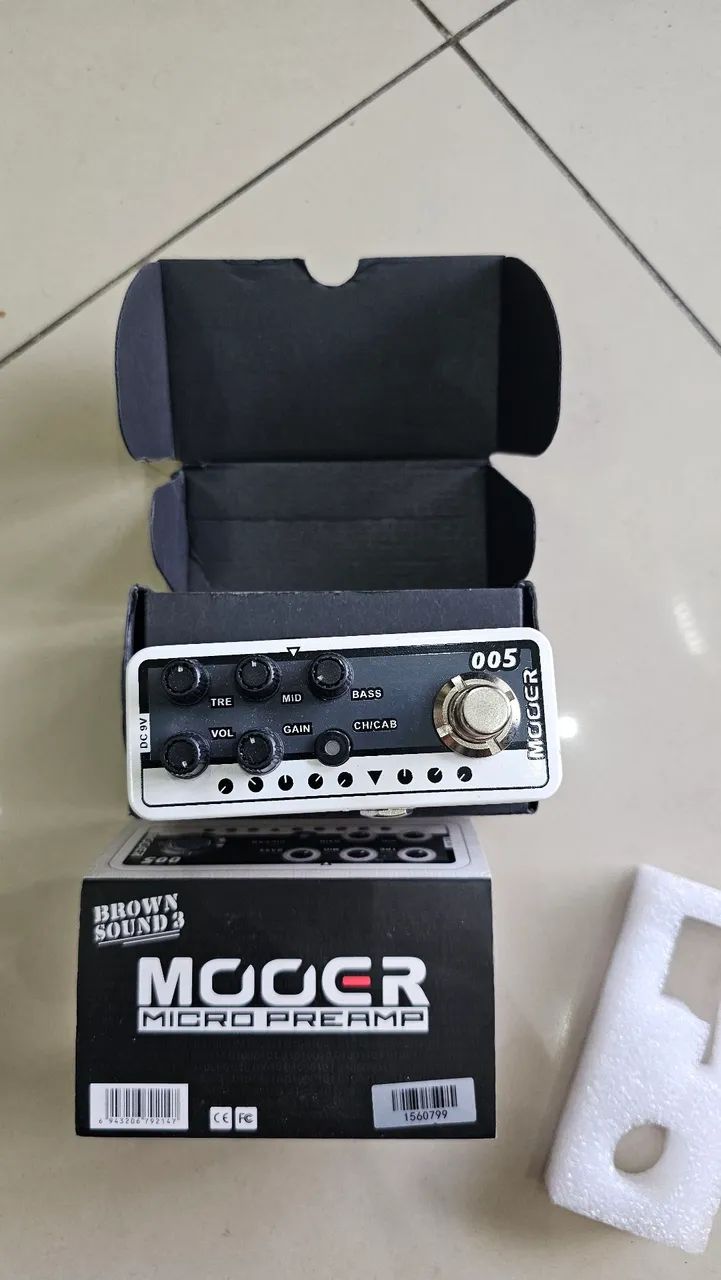 MOOER 005 ブラウンサウンドエフェクター Pré Amplificador Brown Sound 3 - M005 - HABRO Music