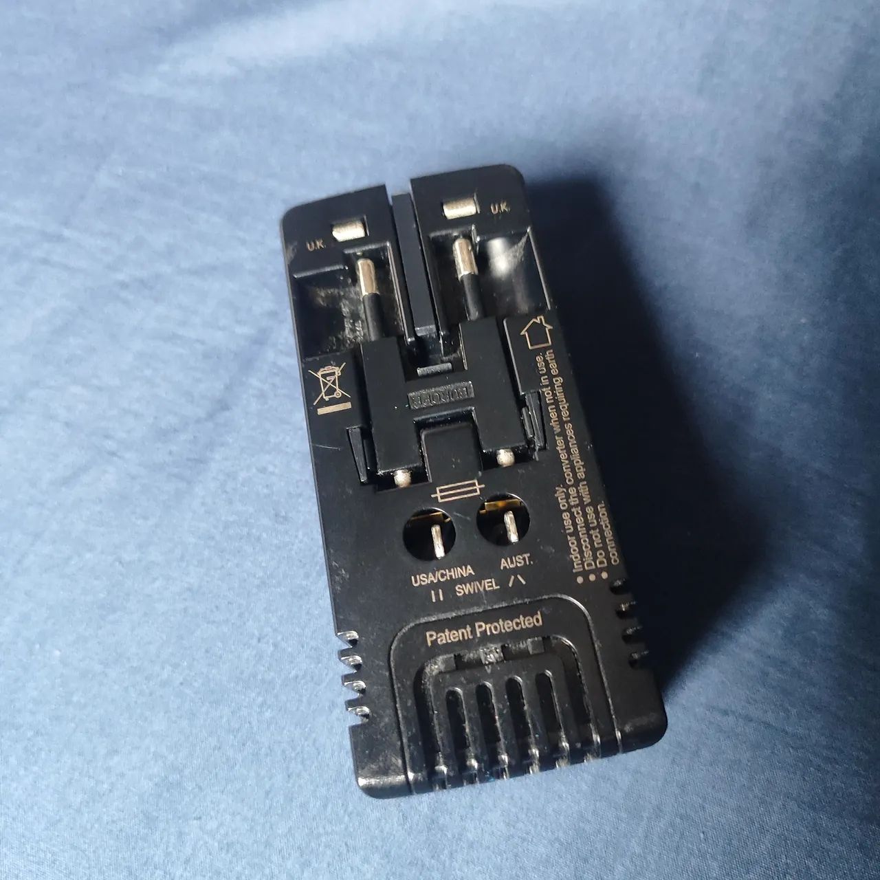Adaptador e conversor de viagens universal  - Foto 2