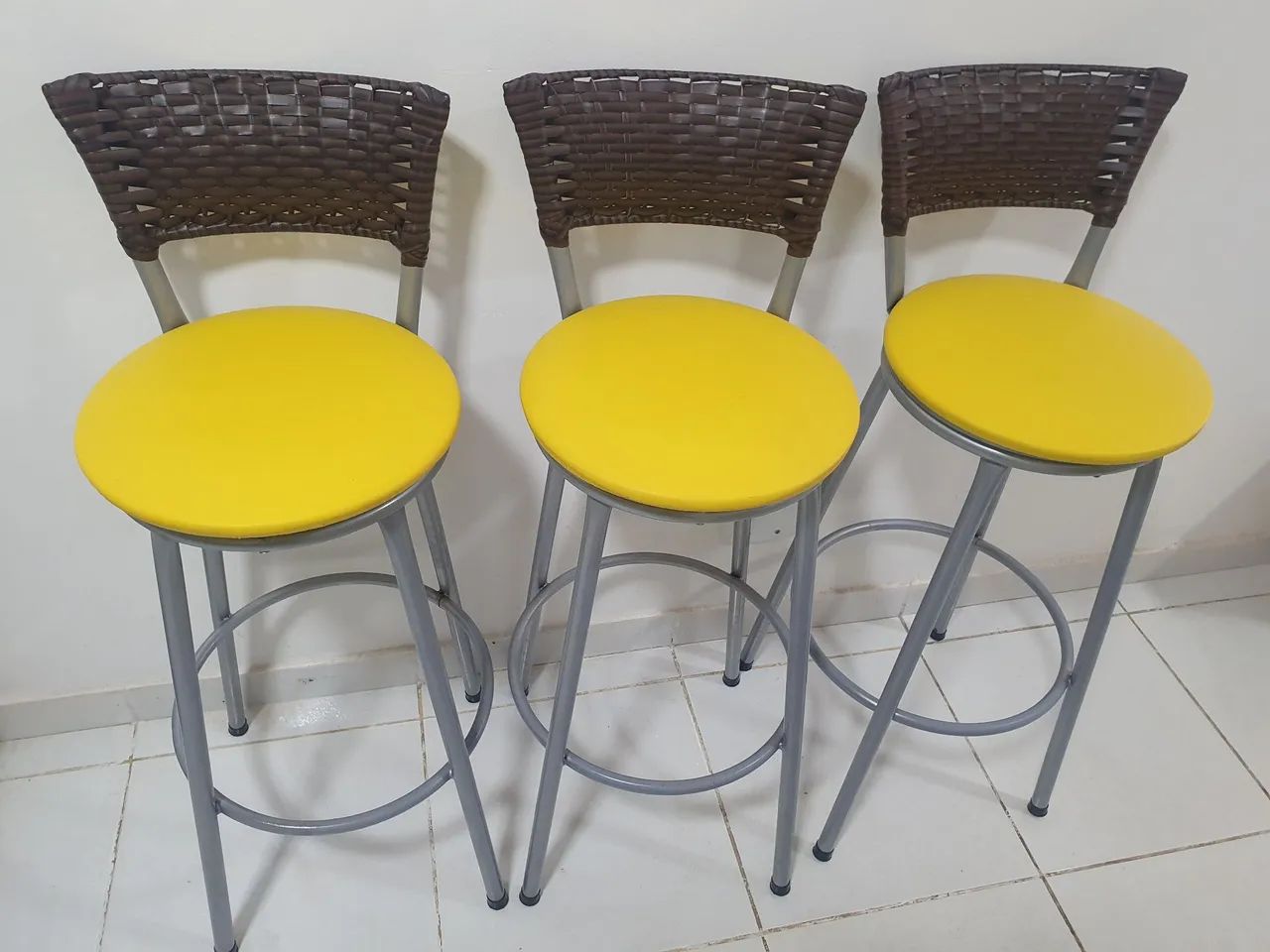 Conjunto de Três Bancos - Foto 2