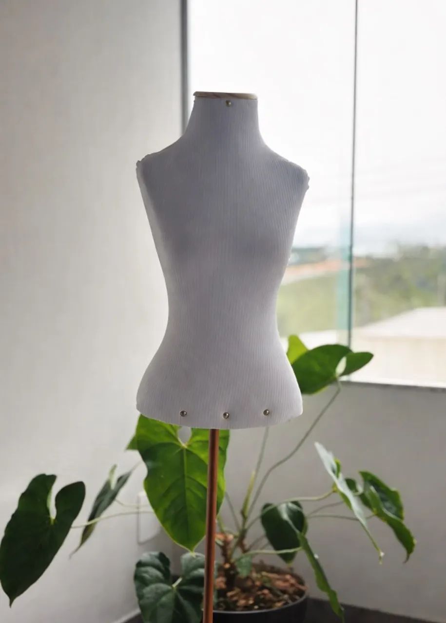 Manequim busto com pedal - Foto 3