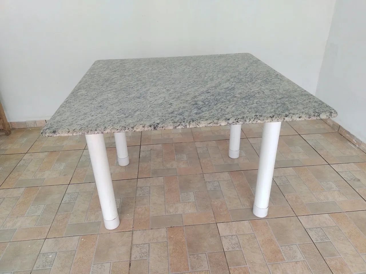 Vendo Mesa Quadrada 