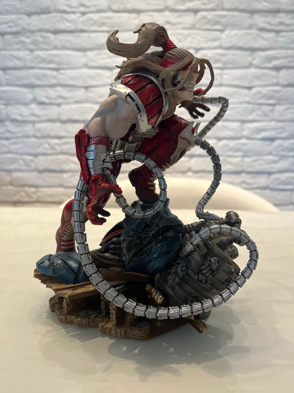 Omega Red X-Men Iron Studios Wolverine - Foto 5