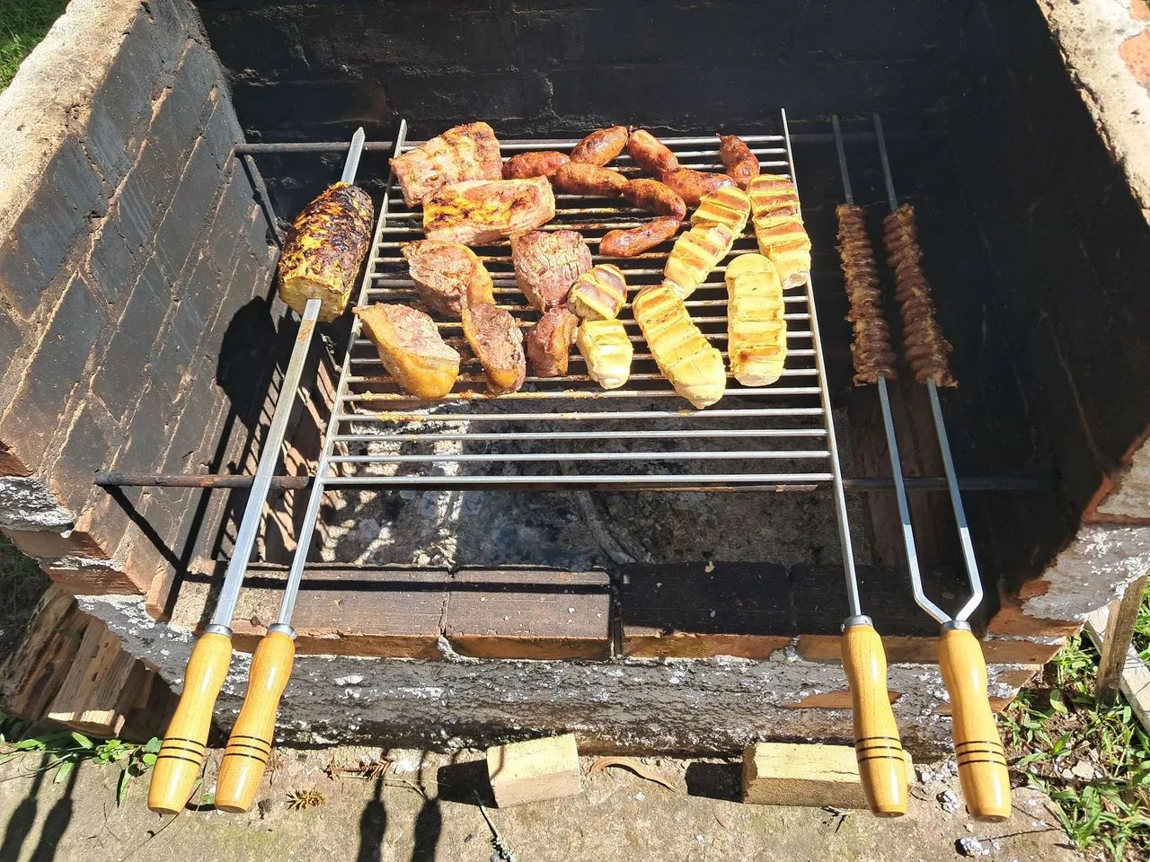 Espetos e Grelhas de alumínio WhatsApp *  - Foto 3