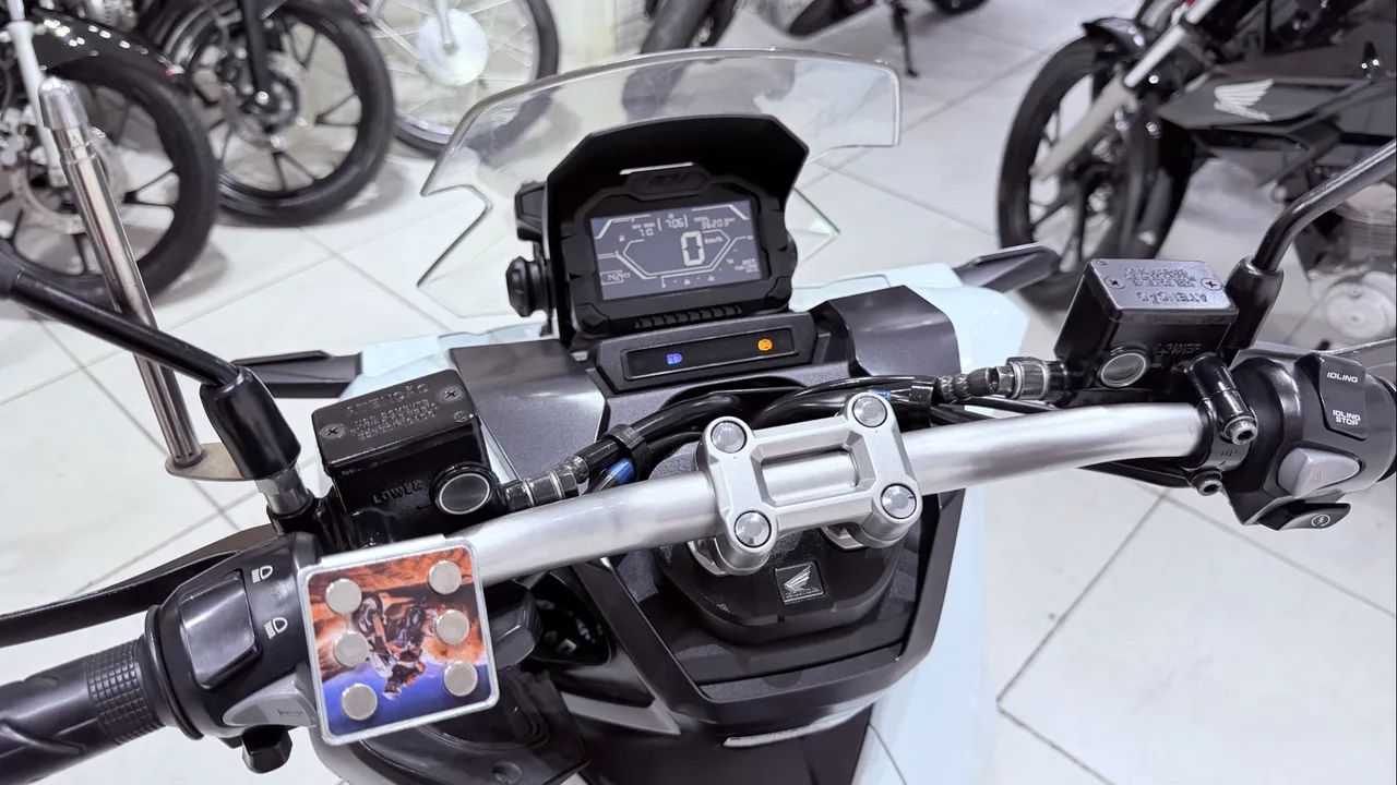 Honda Adv 150 - Foto 3