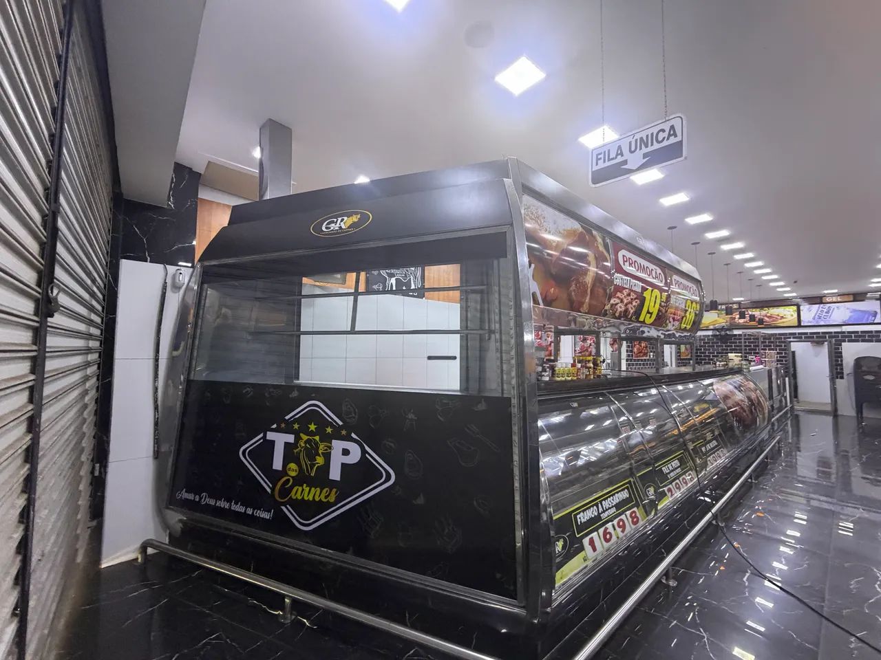Balcão completo com Vitrini suspensa , e comprador novo  - Foto 3