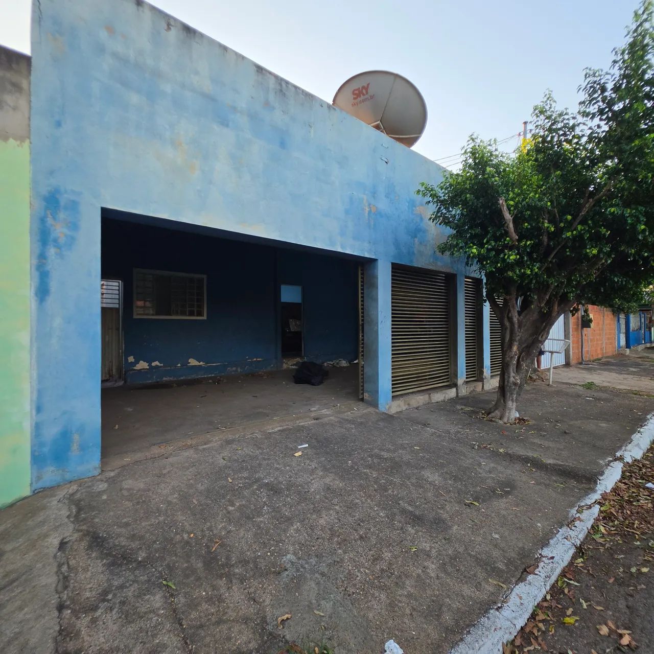 Alugo casa 2/4 com edícula  - Foto 2