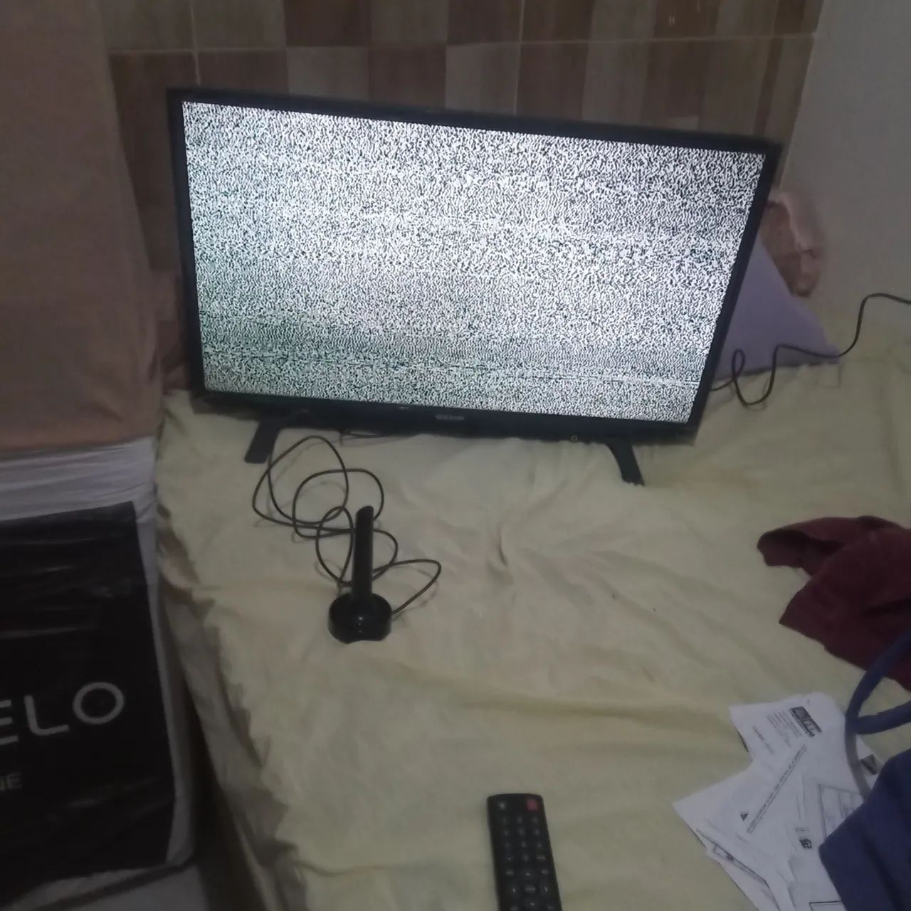 Vendo uma TV Toshiba 32 polegadas pouco tempo de uso! - Foto 4