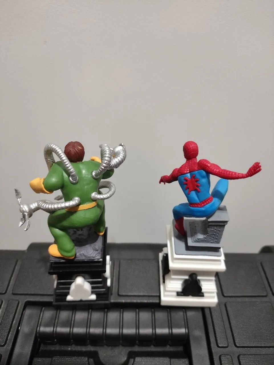 Kit miniatura Marvel homem aranha e doutor estranho - Foto 4