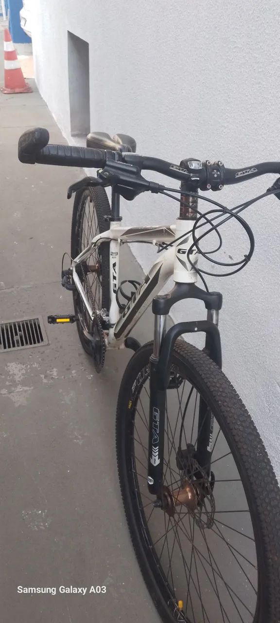 Vendo Bike GTA, Aro 29 - Foto 3