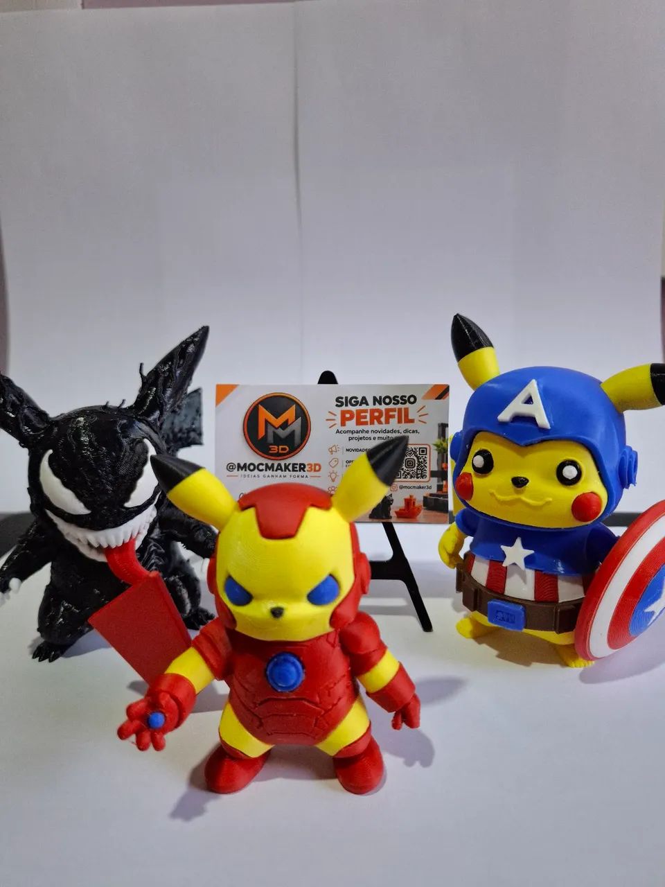 Bonecos Pikachu 