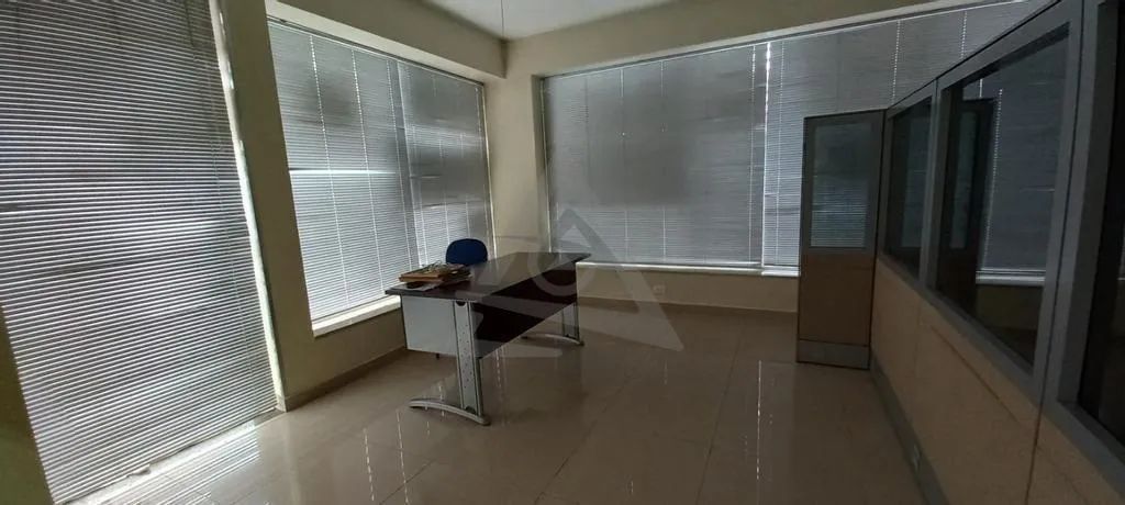 Casa para alugar em Campinas, Taquaral, com 1 quarto, com 157 m² - Foto 2