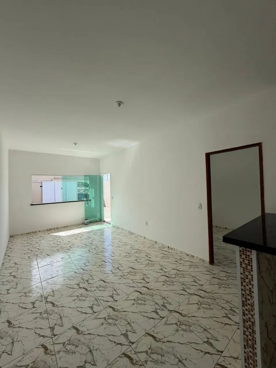 Casa com Quintal | 2 Quartos | V804 - Foto 3