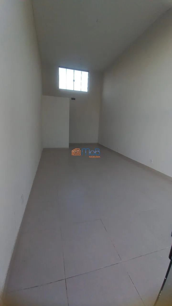 Loja comercial na Ajuda de Cima