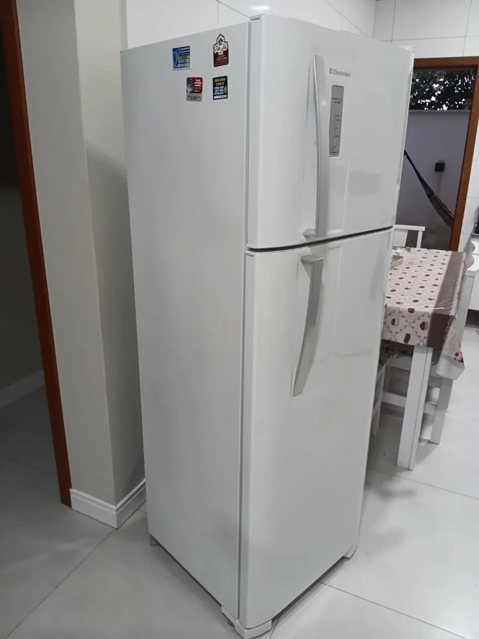 VENDO Refrigerador Eletrolux 310L