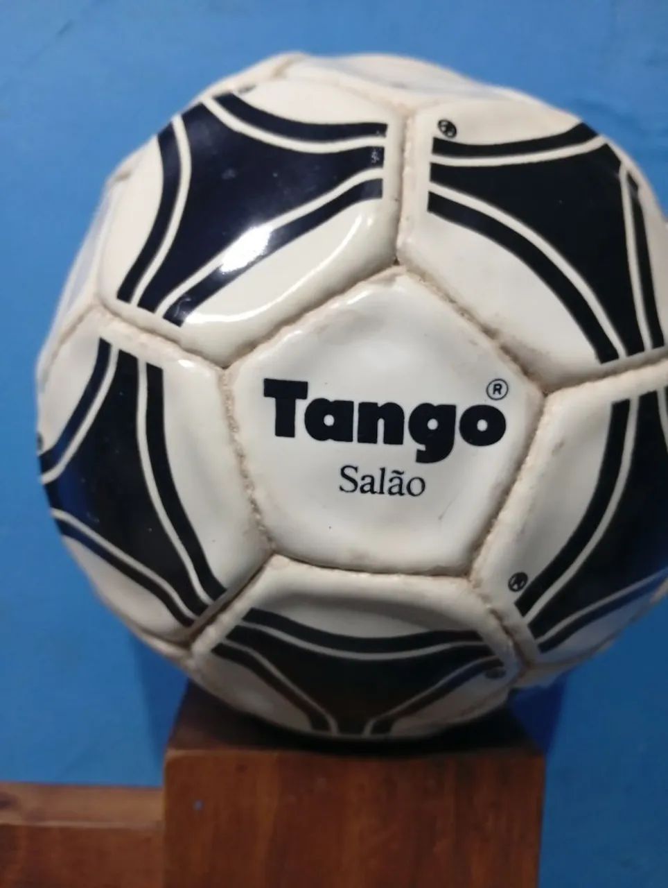 Bola Antiga da Adidas  - Foto 3