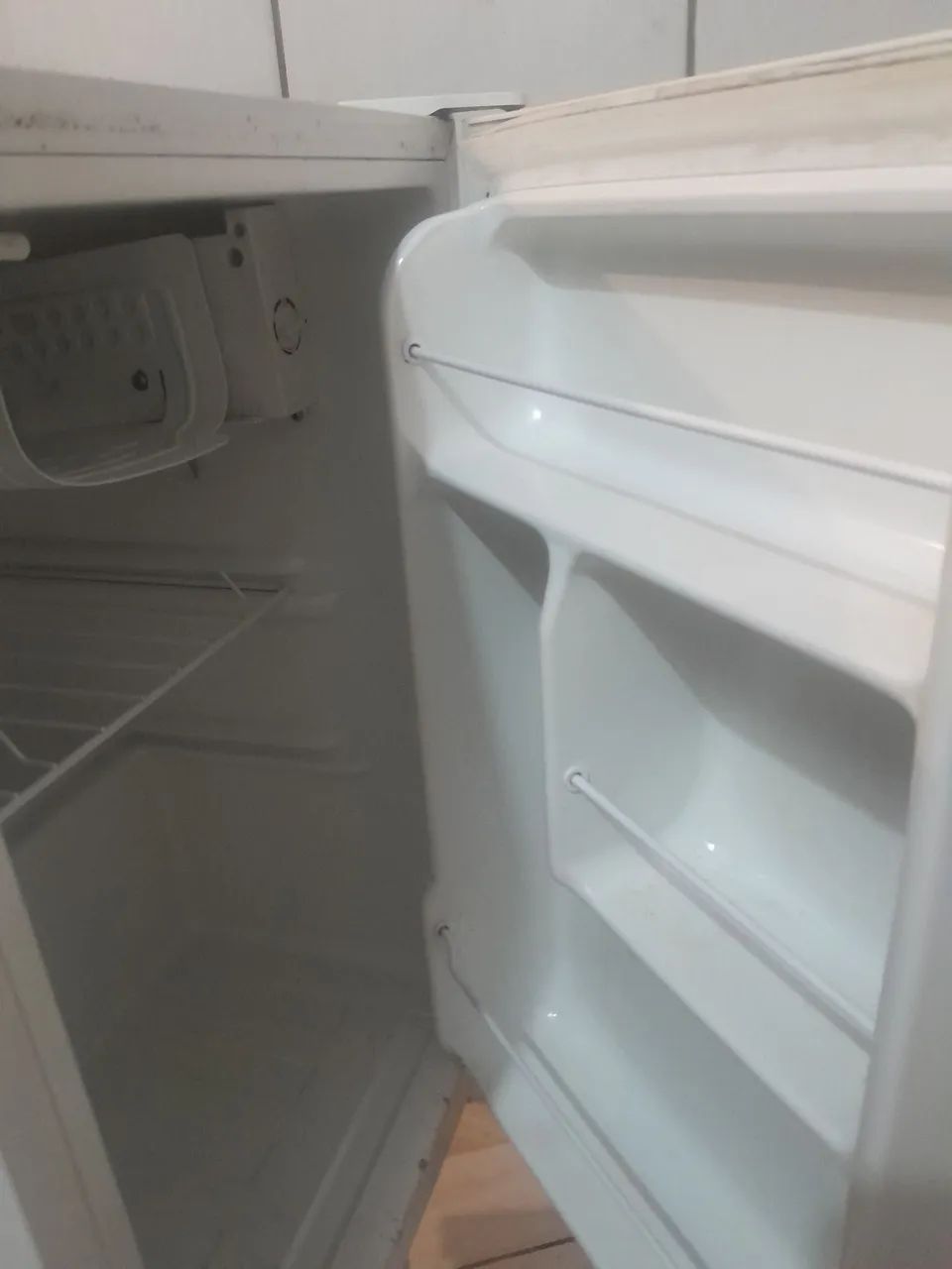 frigobar  philco PH8N - Foto 3