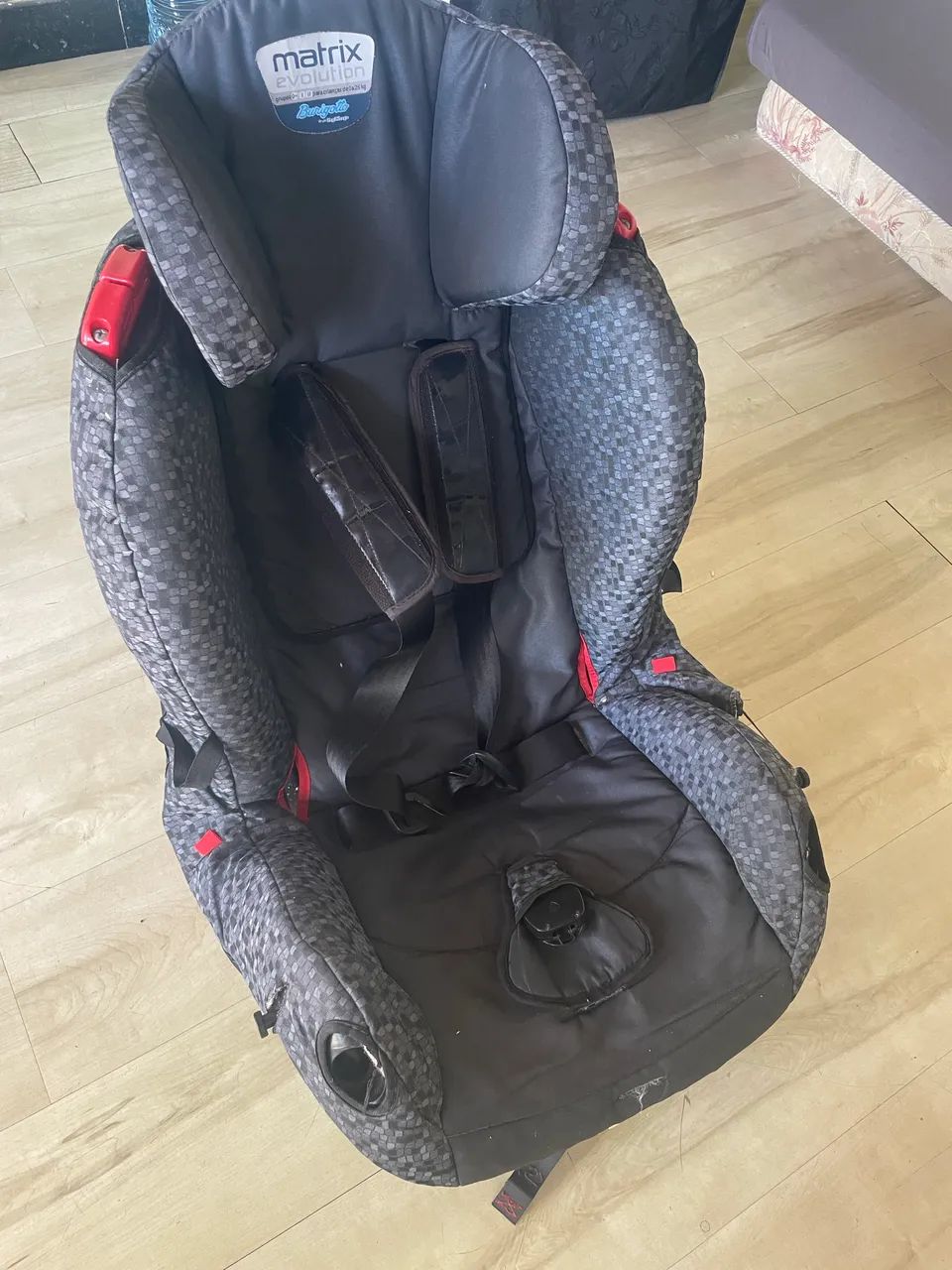 cadeirinha burigotto matrix evolution k 0-25kg - Foto 4