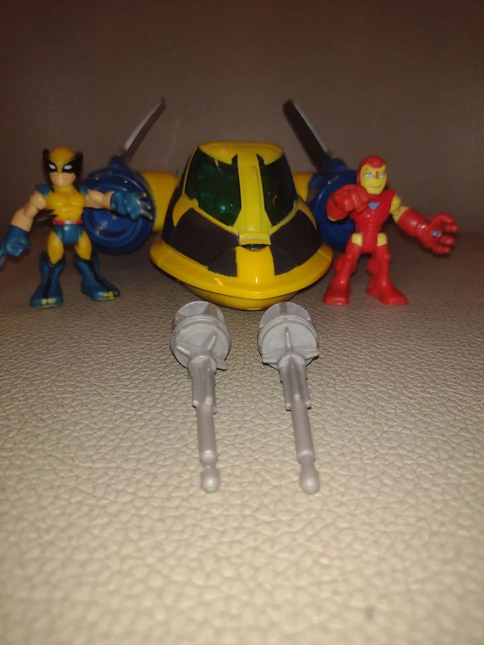 Jato de Resgate Wolverine e Homen de Ferro - Foto 2
