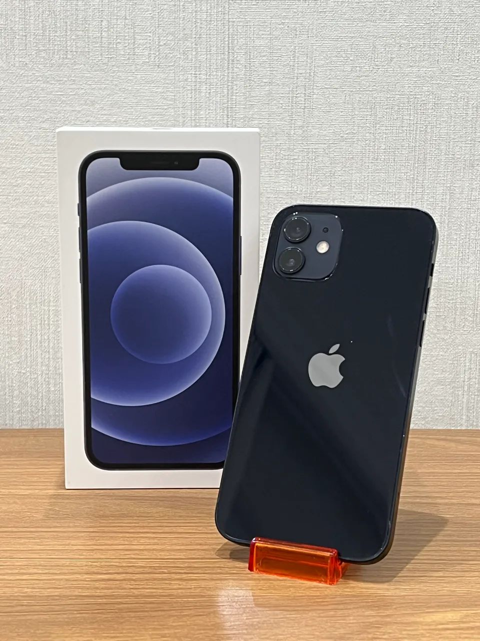 iPhone 12 - 64GB - Preto