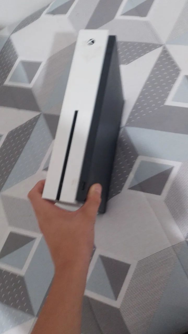 Vendo xbox one s