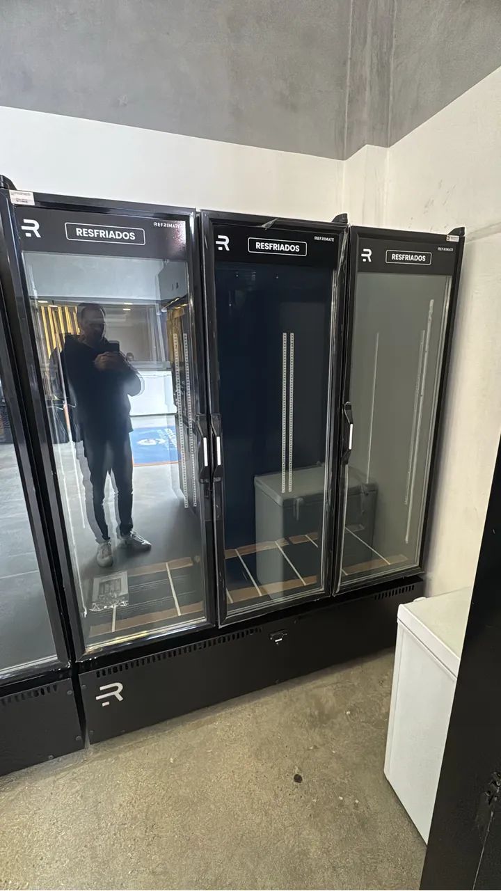 Auto serviço 3 portas resfriados total black nova 