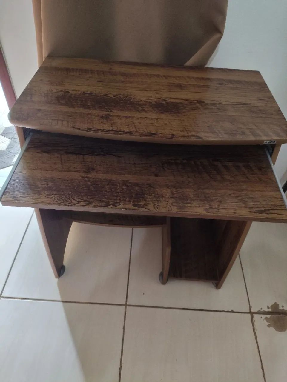Mesa para computador Artely 