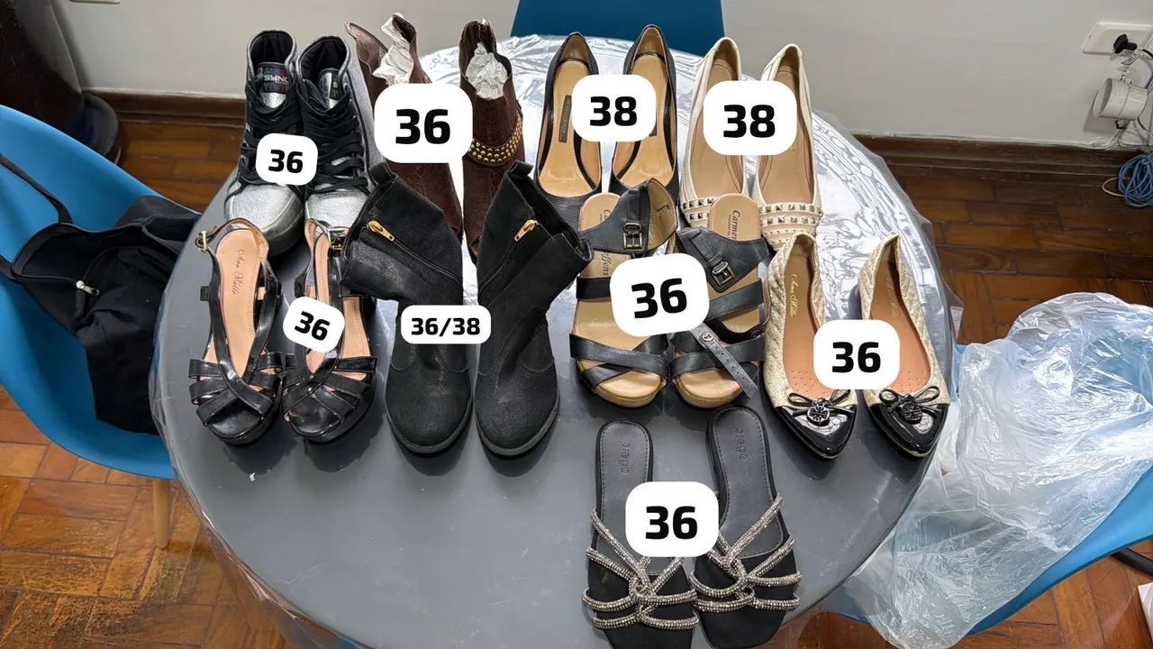 Pares de sapatos sortidos  - Foto 3