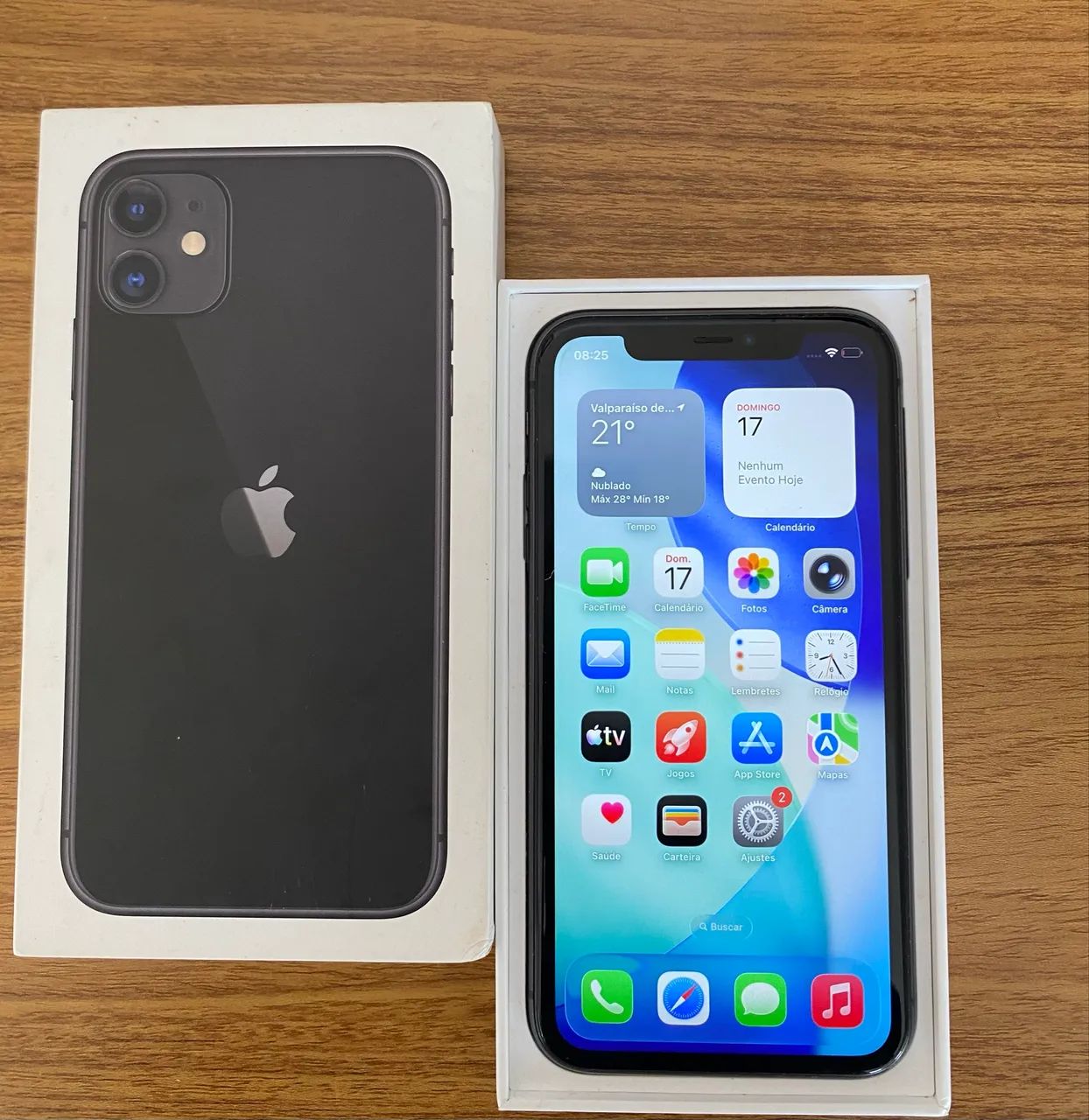 iPhone 11 Black 64 Gigas - Divido no cartão - Celulares e