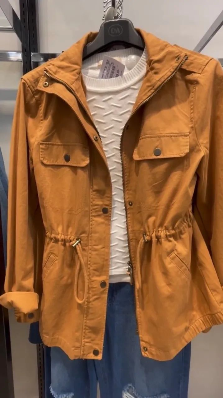 Parka tamanho P, nova, com etiqueta.