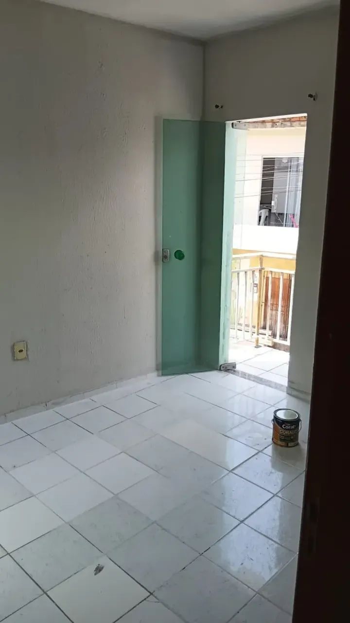 Vendo prédio de 3 andares com 3 apartamentos e 2 pontos comerciais localizado no Guamá - R - Foto 2