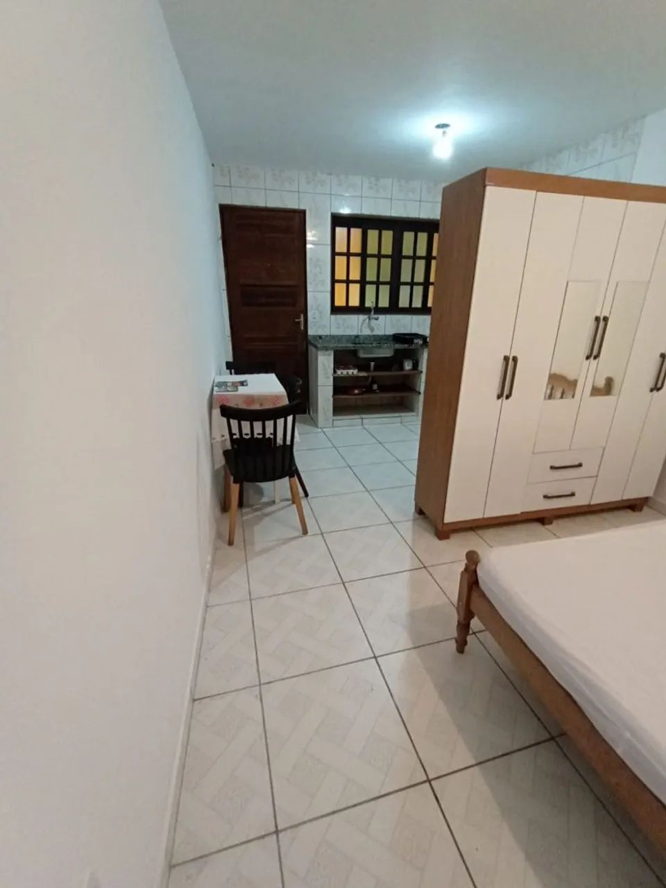 Kitnet semi mobiliada, sobrado  - Foto 3