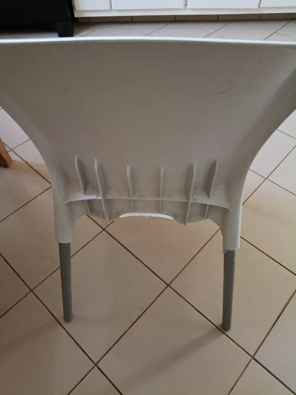 cadeiras com pés em aço - Foto 3