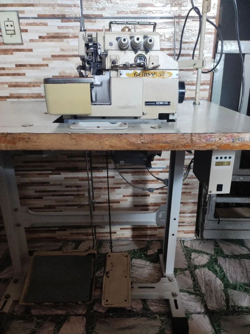 Máquina overloque industrial usada  - Foto 4