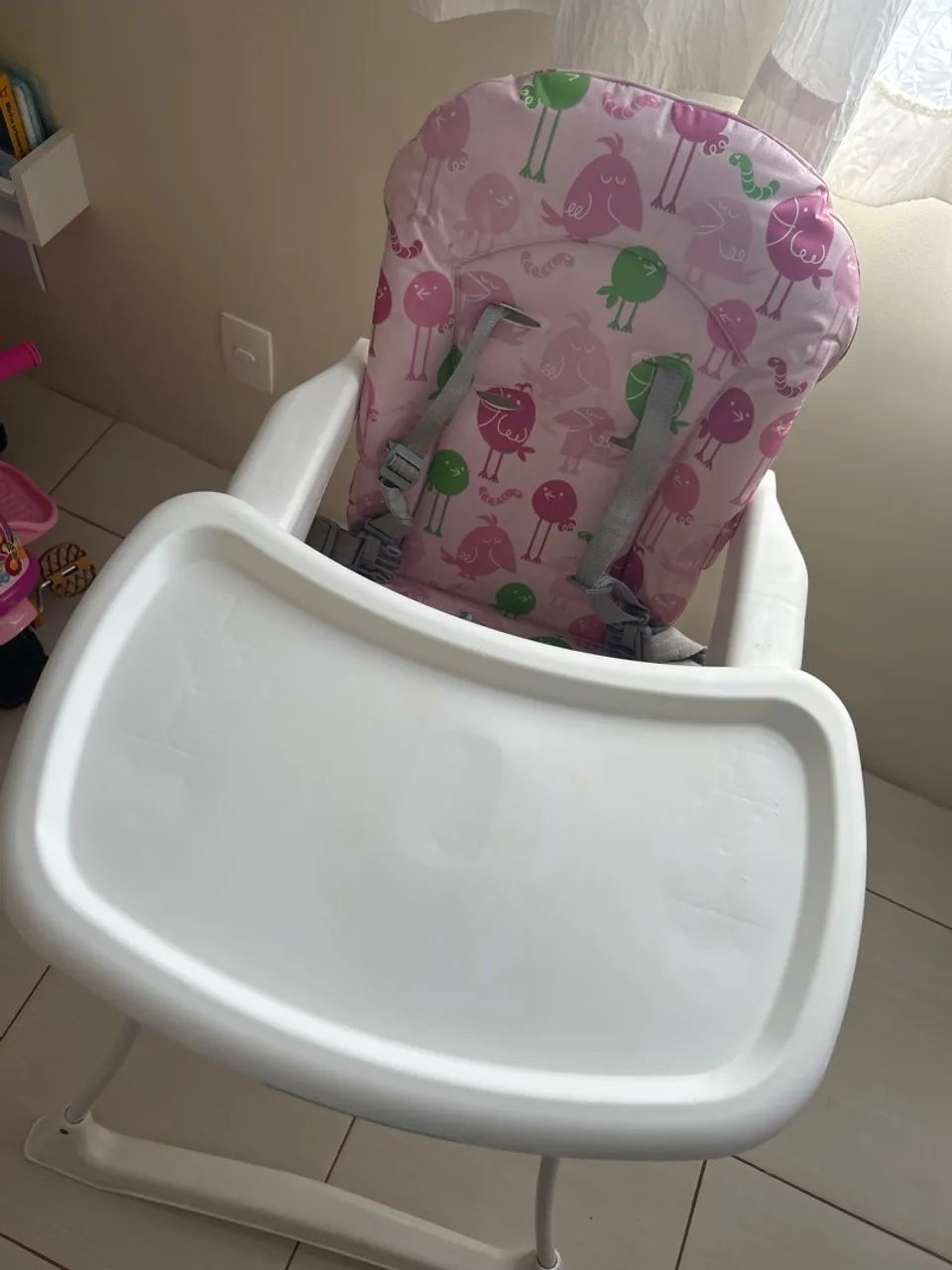 Cadeira de alimentação e lixeira  - Foto 3