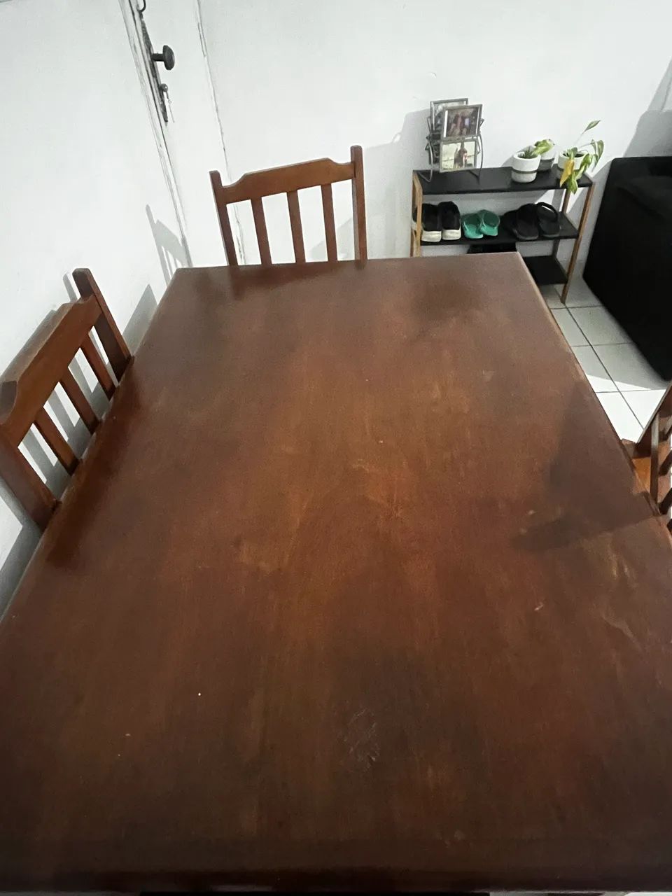 Mesa madeira com 4 cadeiras - Foto 2